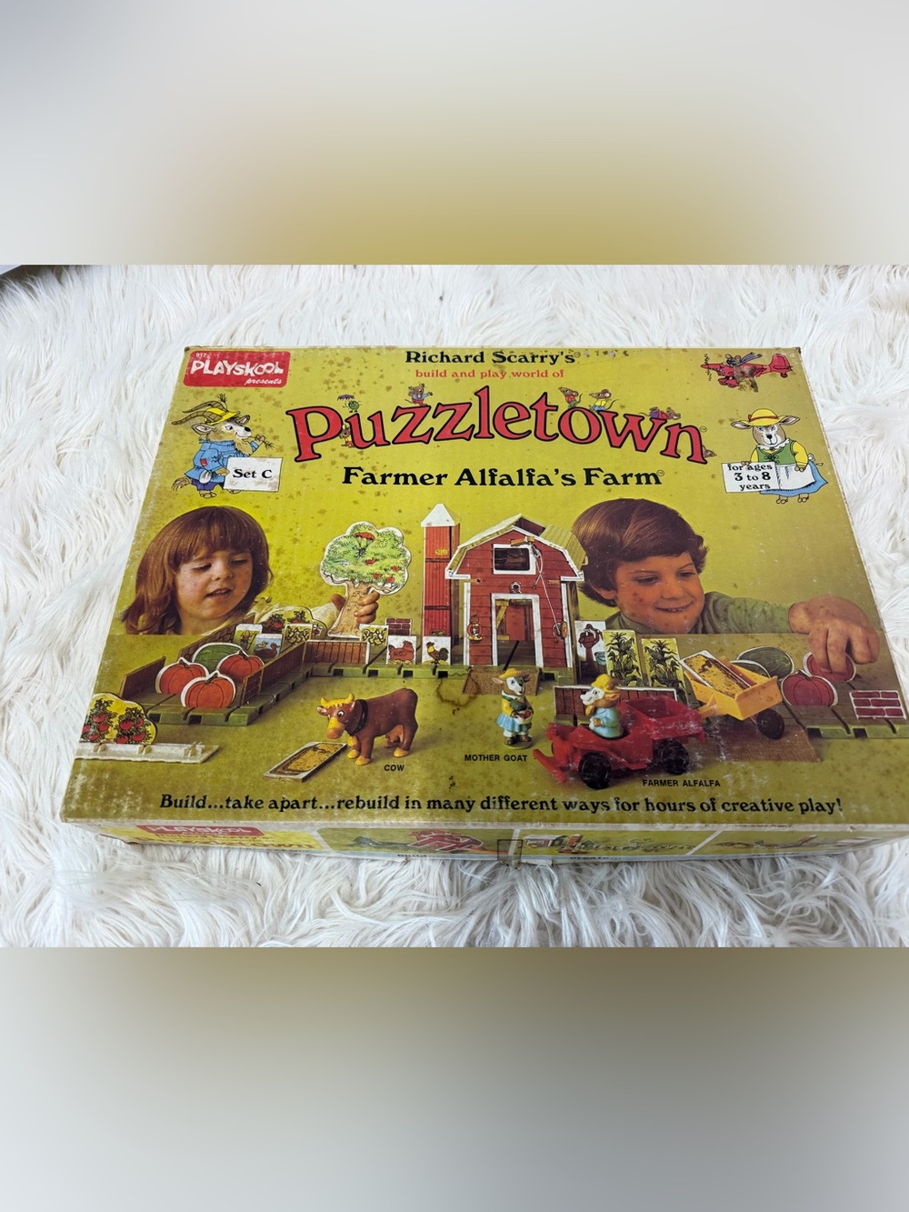 Playskool 917 Richard Scarry's Puzzletown Farmer Alfalfa's Farm Building Set C